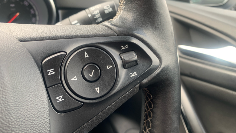 Vauxhall Astra 1.6T 16V 200 Elite Nav 5dr Petrol Hatchback